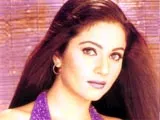 Gracy Singh (19)