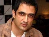 Sanjay Suri (21)